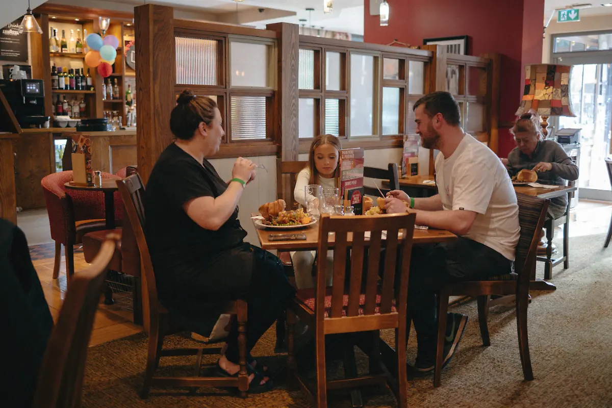 10 - Miss Vogue 10 15 - 75624ccb-40fe-44b1-91de-b654f958ddbc